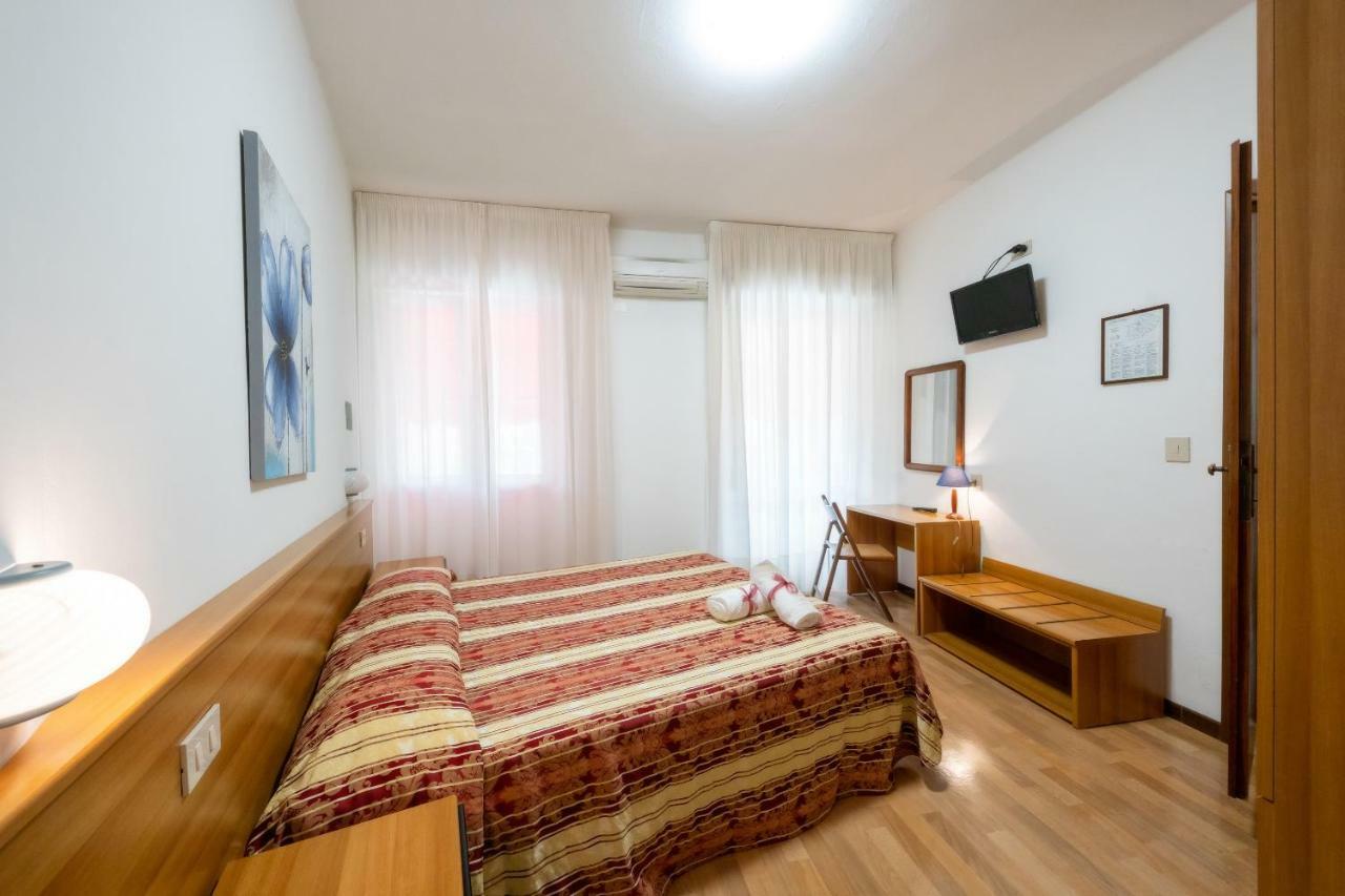 Hotel Stoccarda Caorle Kültér fotó