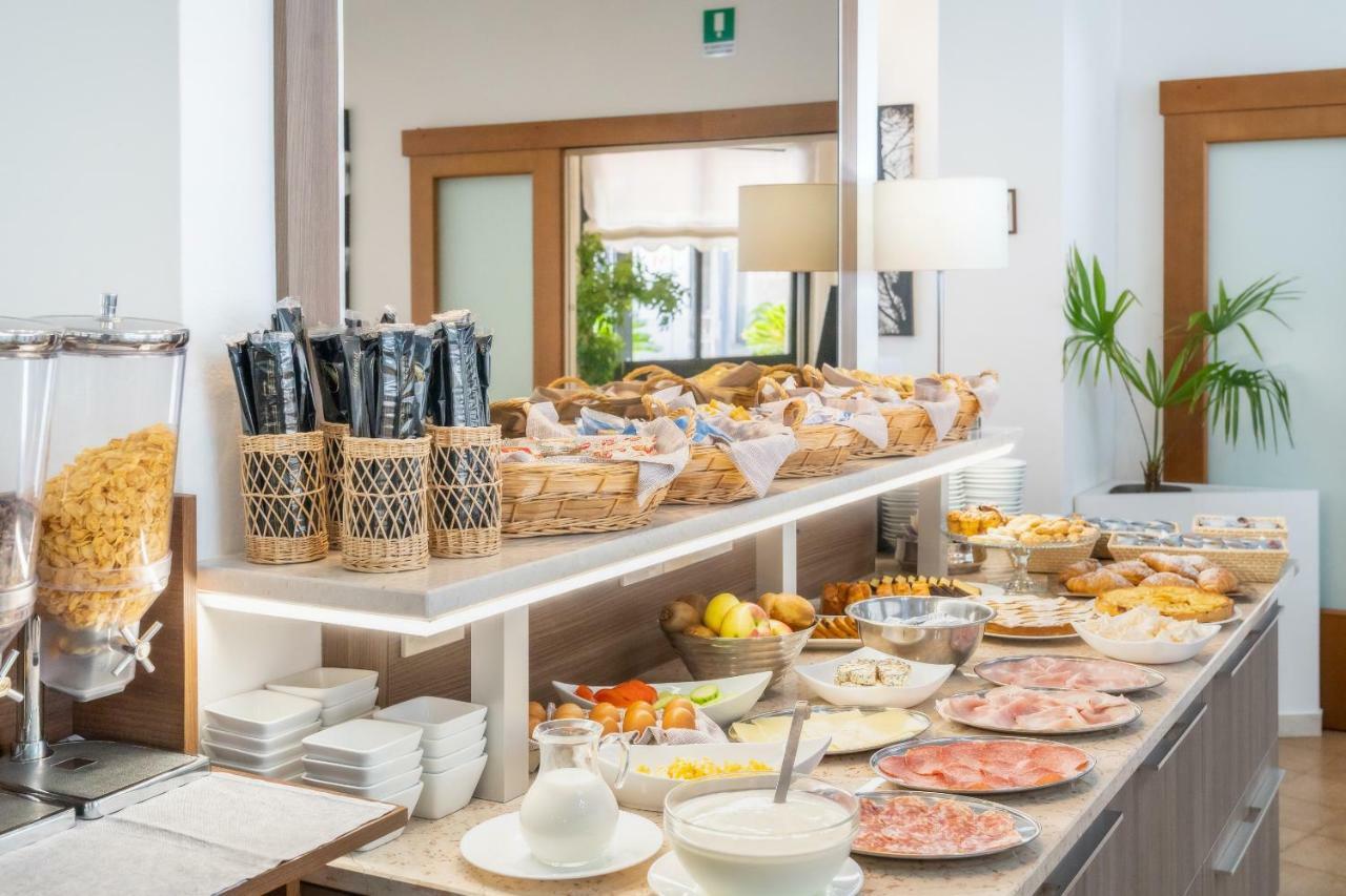 Hotel Stoccarda Caorle Kültér fotó
