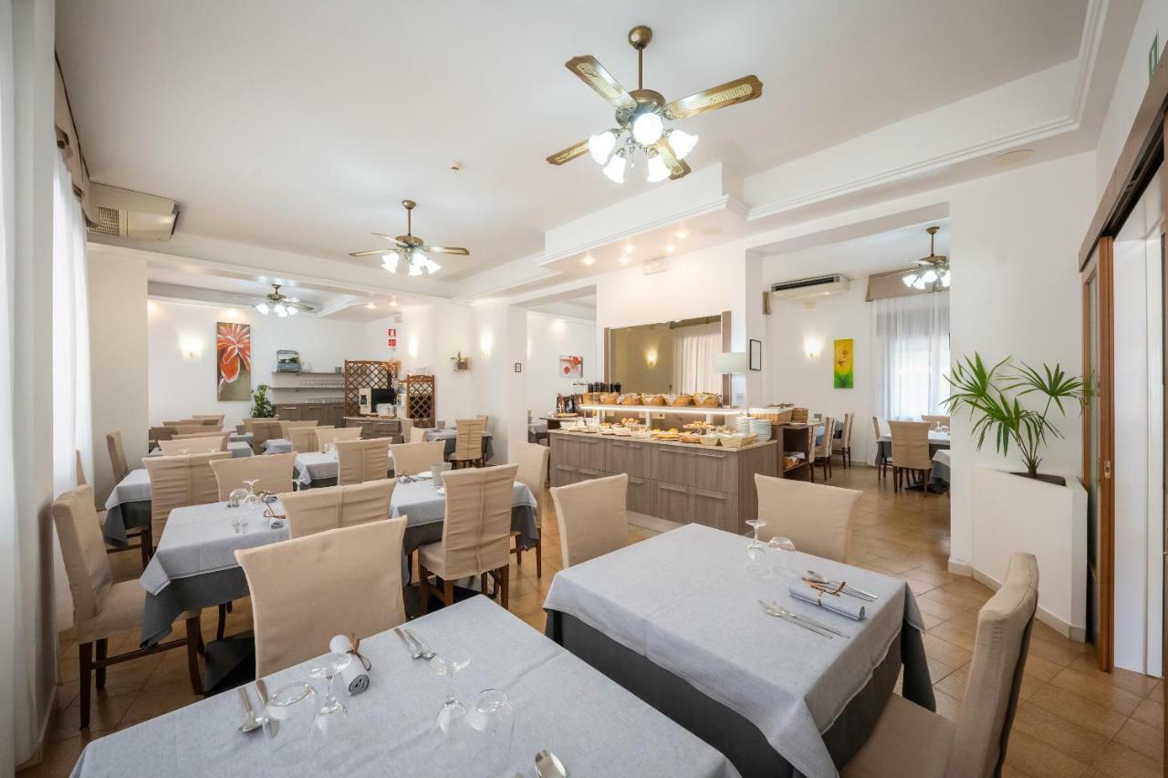 Hotel Stoccarda Caorle Kültér fotó