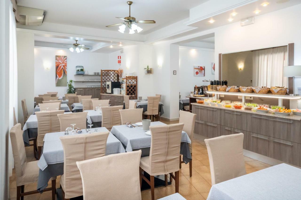 Hotel Stoccarda Caorle Kültér fotó