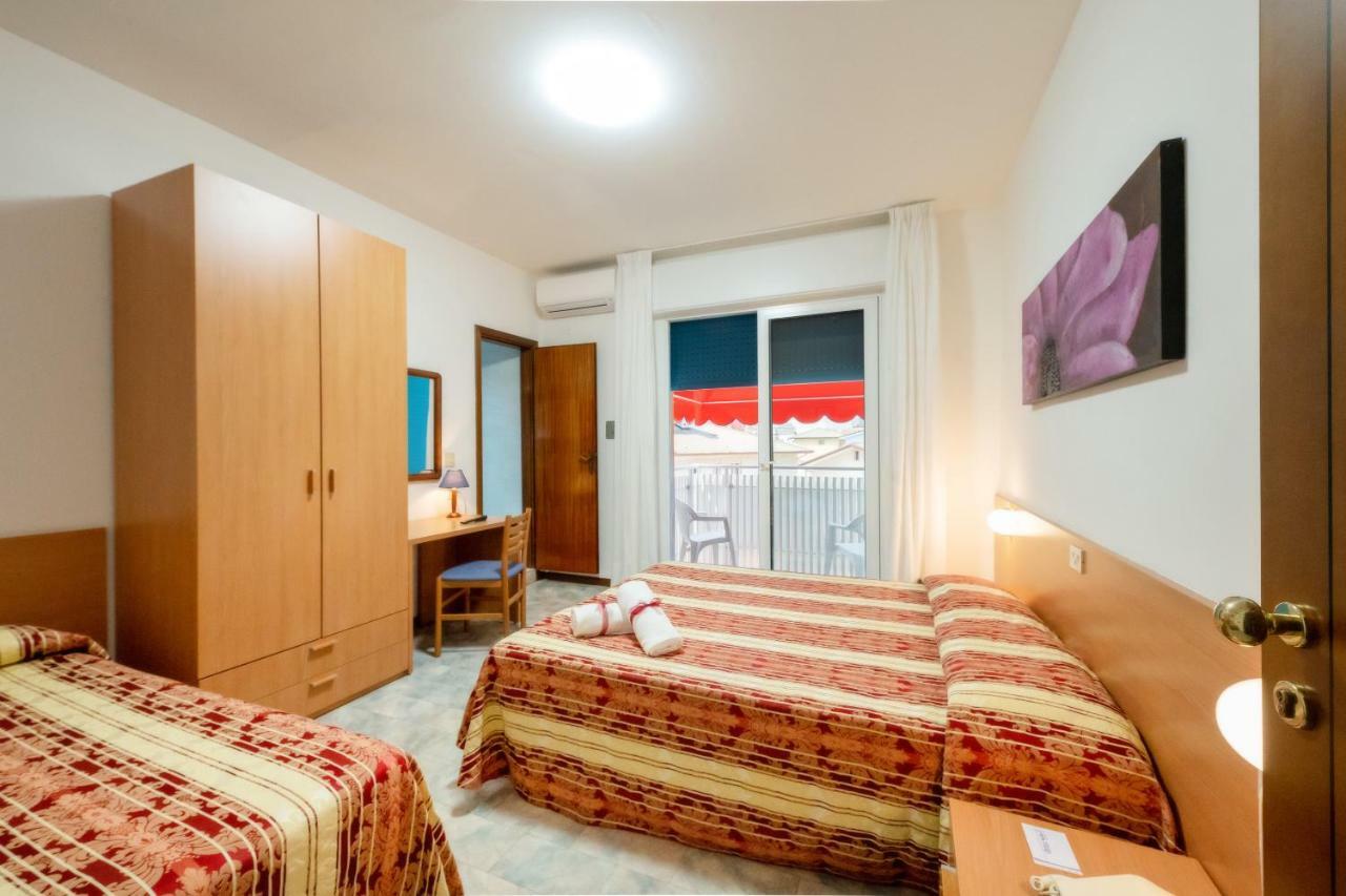 Hotel Stoccarda Caorle Kültér fotó