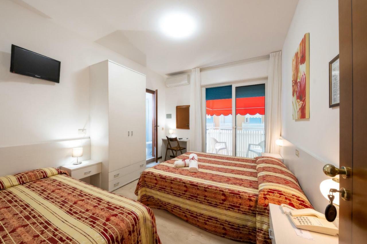 Hotel Stoccarda Caorle Kültér fotó