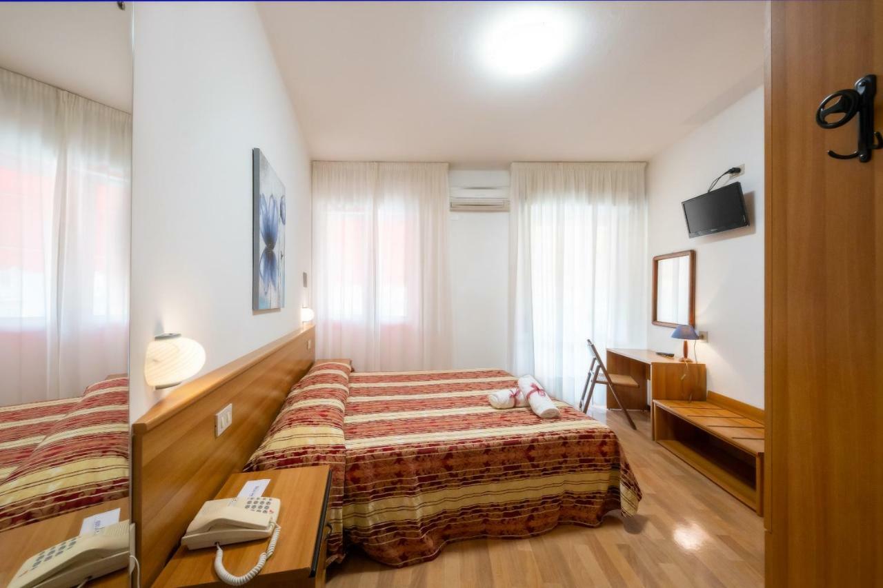 Hotel Stoccarda Caorle Kültér fotó